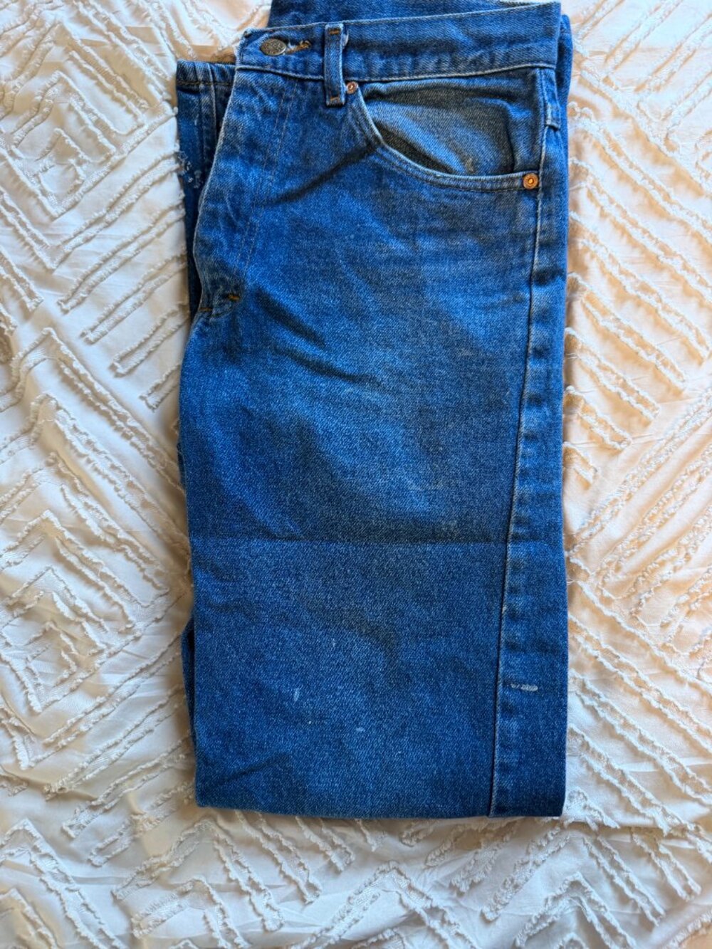 Vintage 80s or 90s Lee Jeans - Distressed/Thrashed - Made in USA - 32 x 34 - Picture 4 of 8